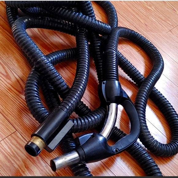 Hoover Central Vac Wind Tunnel 17 ft hose value $132 - Picture 6 of 6